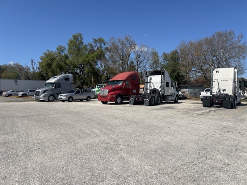 Trucks parked at Truck Center of Winter Haven
